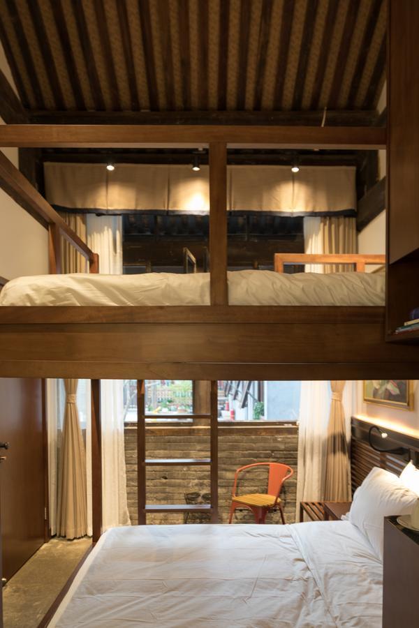 Courtyard Guesthouse, Пекин Экстерьер фото