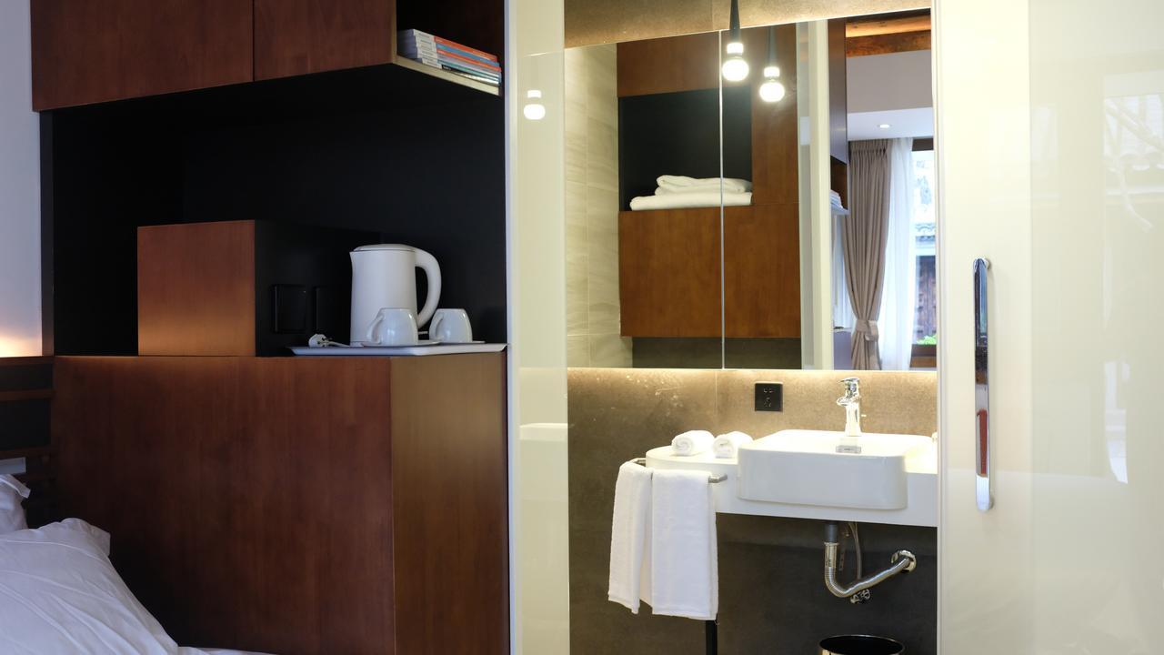 Courtyard Guesthouse, Пекин Экстерьер фото